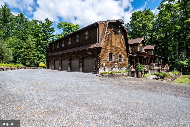 2101 OLD LANCASTER PI, Reinholds, PA 17569
