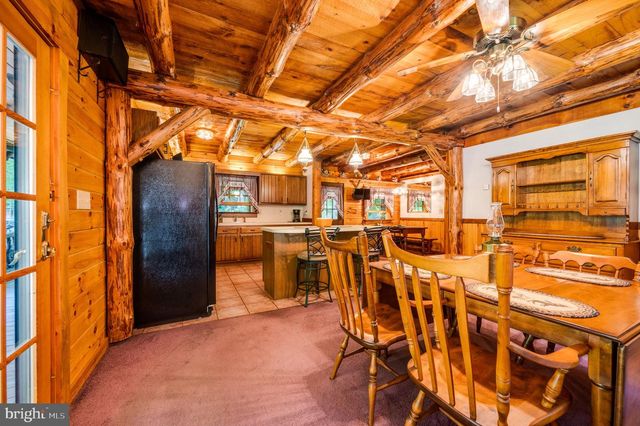 2101 OLD LANCASTER PI, Reinholds, PA 17569
