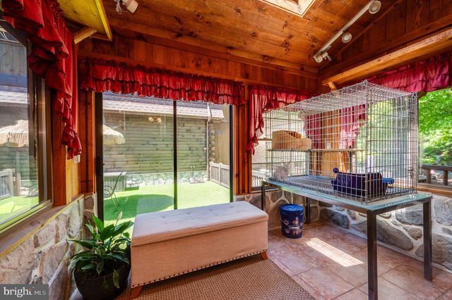 2101 OLD LANCASTER PI, Reinholds, PA 17569