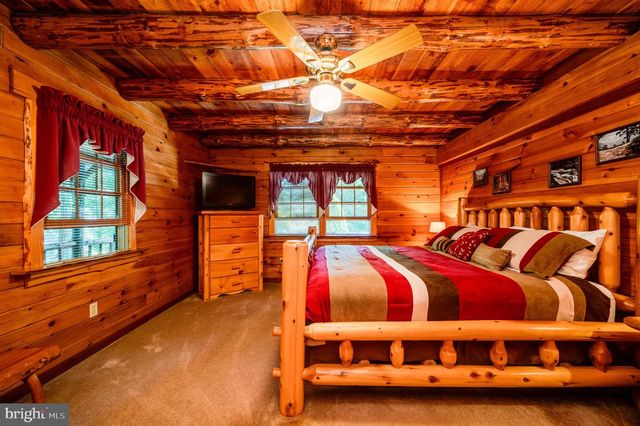 2101 OLD LANCASTER PI, Reinholds, PA 17569