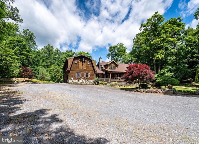 2101 OLD LANCASTER PI, Reinholds, PA 17569