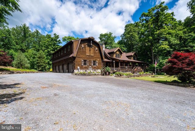 2101 OLD LANCASTER PI, Reinholds, PA 17569