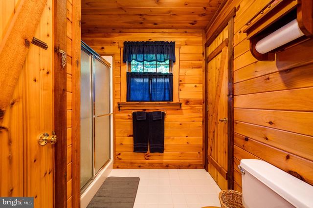 2101 OLD LANCASTER PI, Reinholds, PA 17569