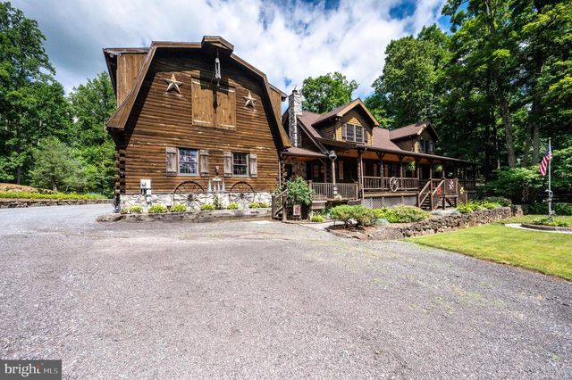 2101 OLD LANCASTER PI, Reinholds, PA 17569