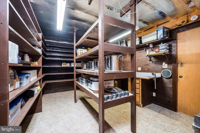 2101 OLD LANCASTER PI, Reinholds, PA 17569