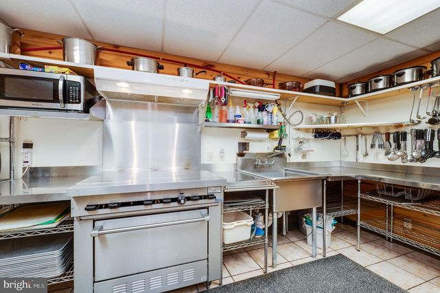 2101 OLD LANCASTER PI, Reinholds, PA 17569