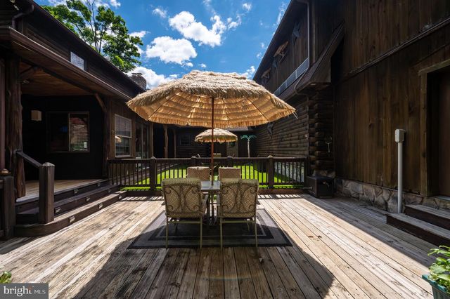 2101 OLD LANCASTER PI, Reinholds, PA 17569