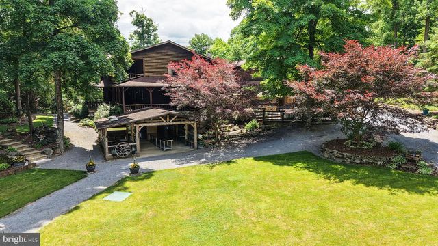 2101 OLD LANCASTER PI, Reinholds, PA 17569