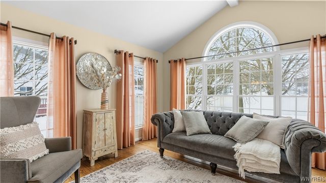 16 Park Walk, Lancaster, NY 14086