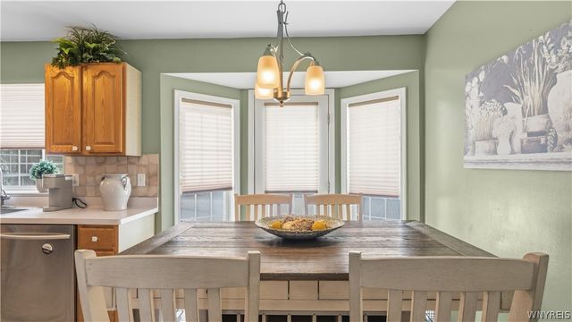 16 Park Walk, Lancaster, NY 14086