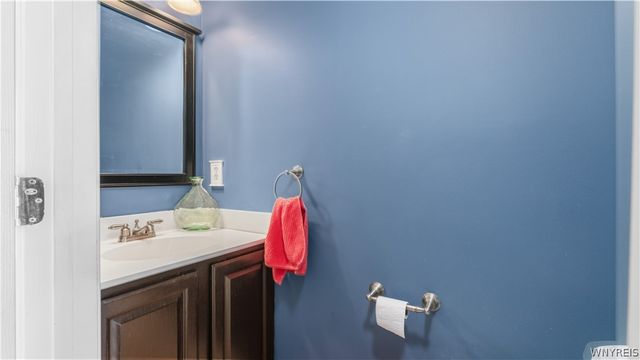 16 Park Walk, Lancaster, NY 14086