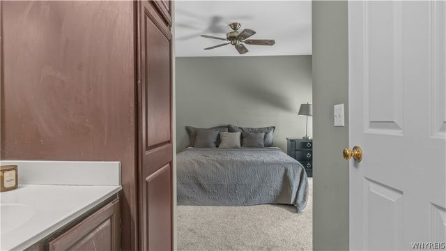 16 Park Walk, Lancaster, NY 14086