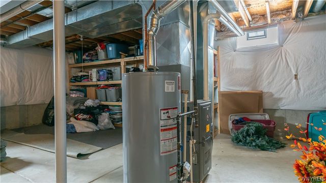 16 Park Walk, Lancaster, NY 14086