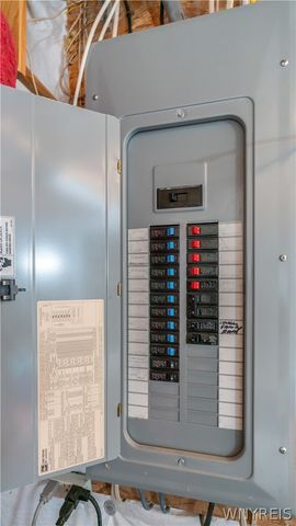 16 Park Walk, Lancaster, NY 14086