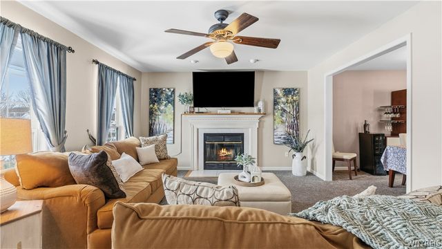 16 Park Walk, Lancaster, NY 14086