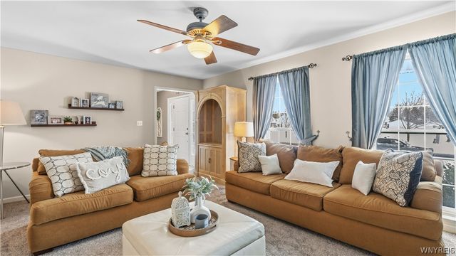 16 Park Walk, Lancaster, NY 14086