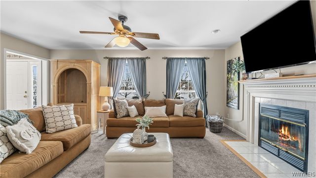 16 Park Walk, Lancaster, NY 14086