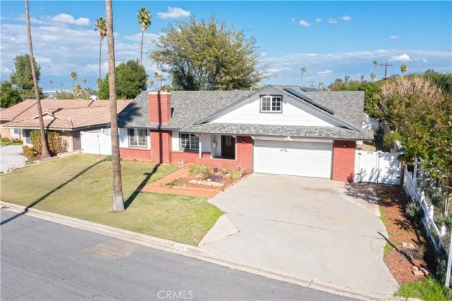 1911 Pine Crest Drive, Corona, CA 92882