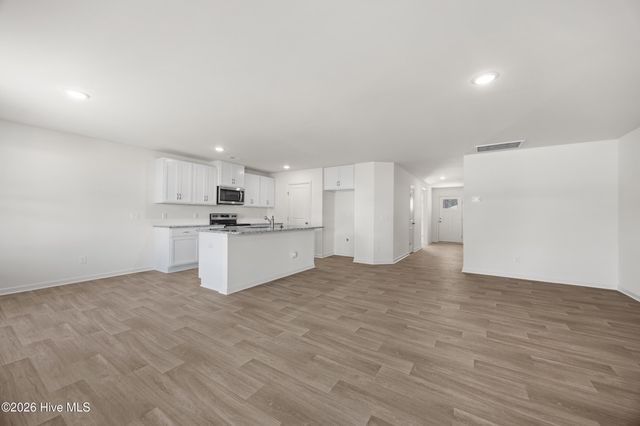 921 Parkway Drive 208, Southport, NC 28461