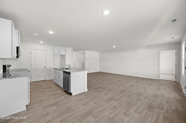 921 Parkway Drive 208, Southport, NC 28461