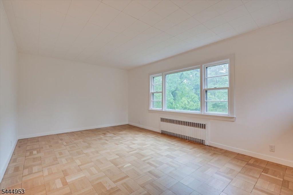 50 Forest Ave, Franklin Twp., NJ 08540 — photo 2