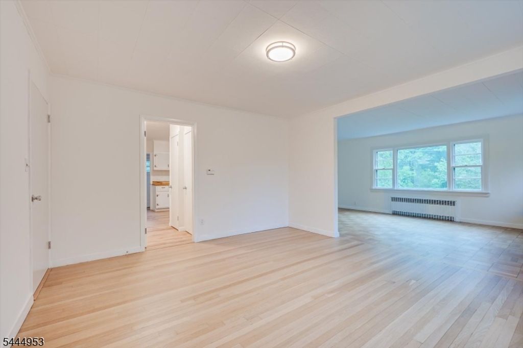 50 Forest Ave, Franklin Twp., NJ 08540 — photo 4