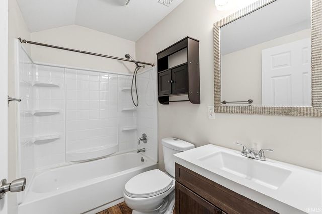 10601 Toledo Avenue, Osceola, IN 46561