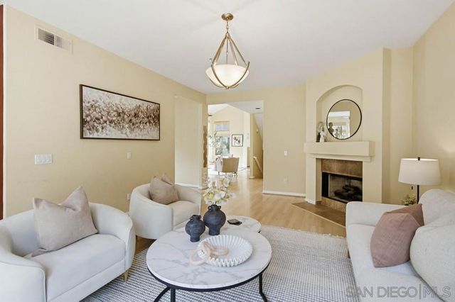 1547 Caminito Solidago, La Jolla, CA 92037