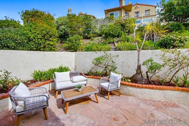 1547 Caminito Solidago, La Jolla, CA 92037