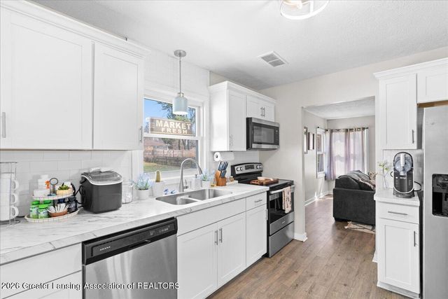 5350 Blue Haven Drive, East Lansing, MI 48823