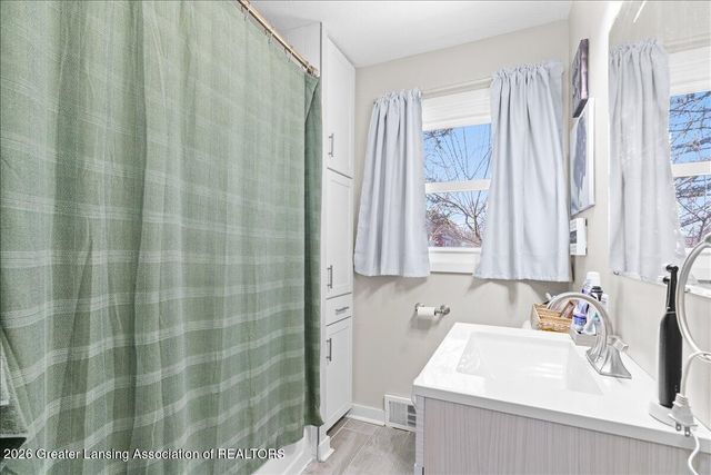 5350 Blue Haven Drive, East Lansing, MI 48823