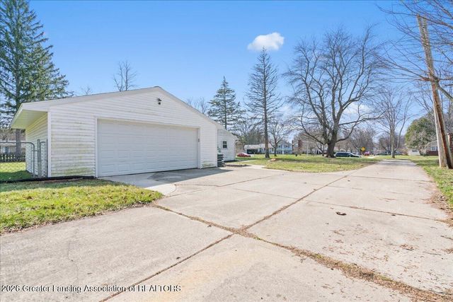 5350 Blue Haven Drive, East Lansing, MI 48823