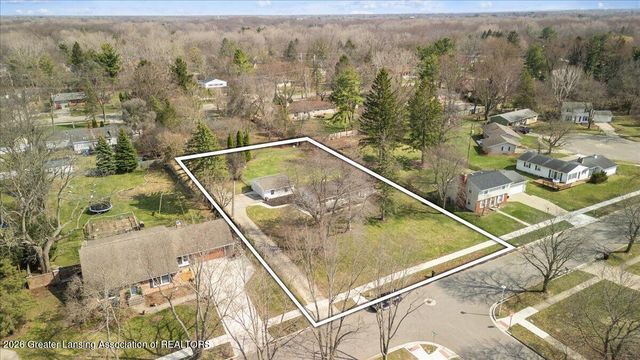 5350 Blue Haven Drive, East Lansing, MI 48823