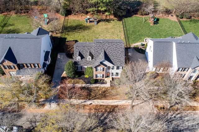 6610 Olmsford Drive, Huntersville, NC 28078