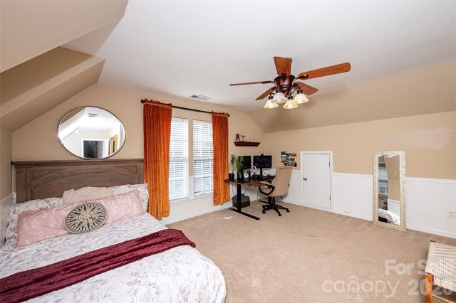 6610 Olmsford Drive, Huntersville, NC 28078