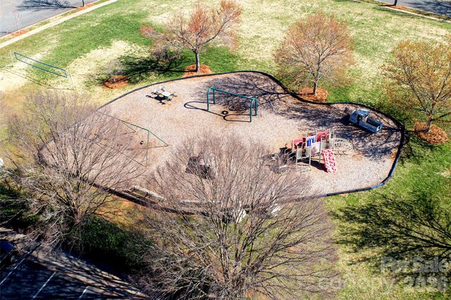 6610 Olmsford Drive, Huntersville, NC 28078