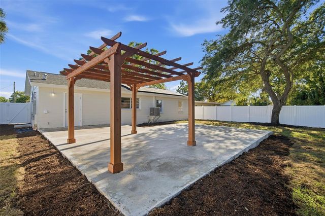 3805 W PEARL AVENUE, Tampa, FL 33611