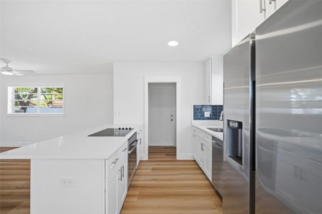 3805 W PEARL AVENUE, Tampa, FL 33611