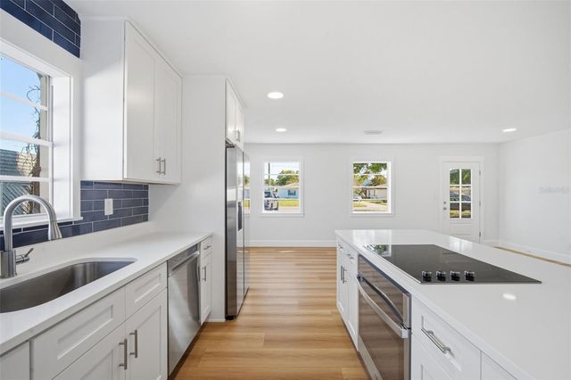 3805 W PEARL AVENUE, Tampa, FL 33611