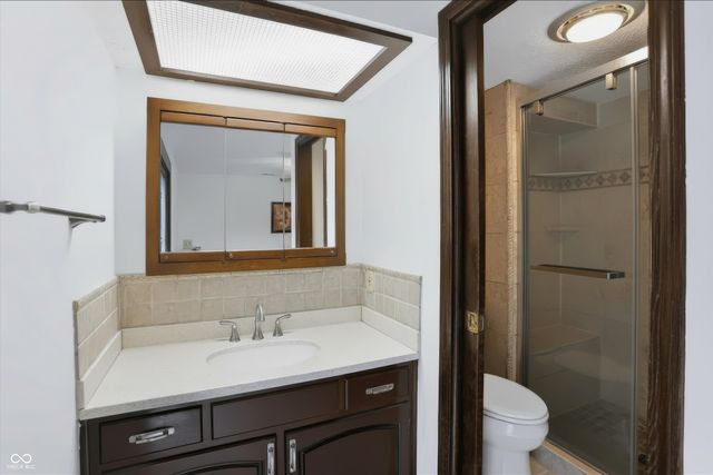 2088 Golfview Court, Greenwood, IN 46143