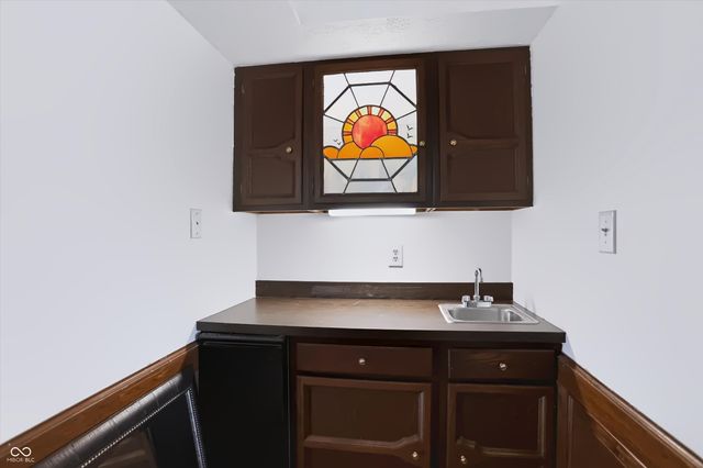 2088 Golfview Court, Greenwood, IN 46143