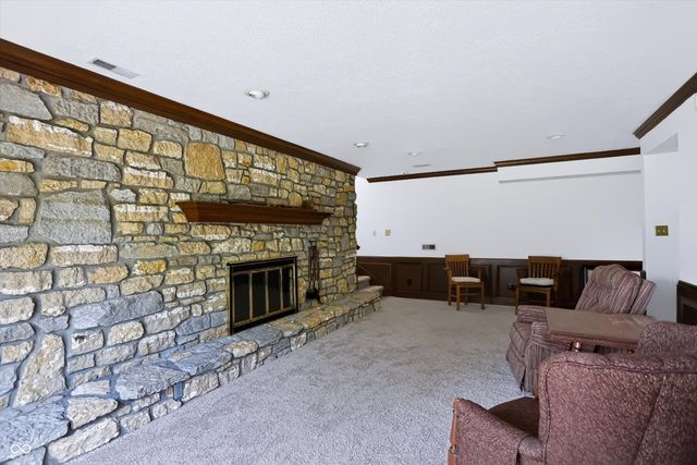 2088 Golfview Court, Greenwood, IN 46143