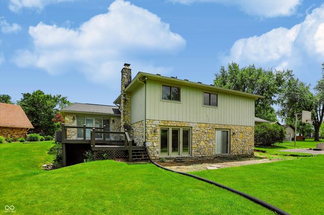 2088 Golfview Court, Greenwood, IN 46143