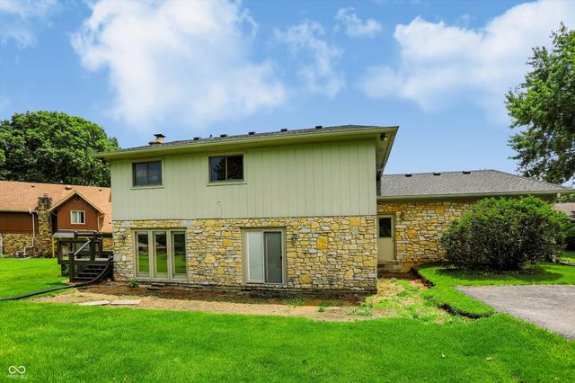 2088 Golfview Court, Greenwood, IN 46143