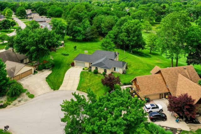 2088 Golfview Court, Greenwood, IN 46143