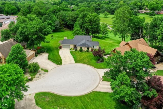 2088 Golfview Court, Greenwood, IN 46143