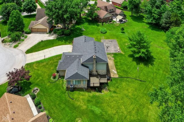 2088 Golfview Court, Greenwood, IN 46143
