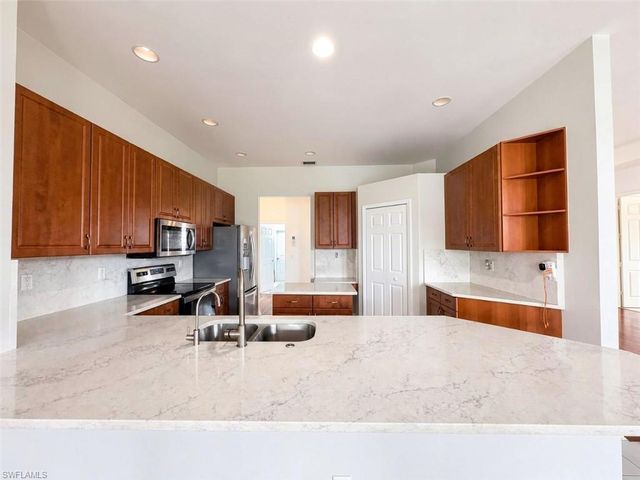 4775 8th ST NE, Naples, FL 34120