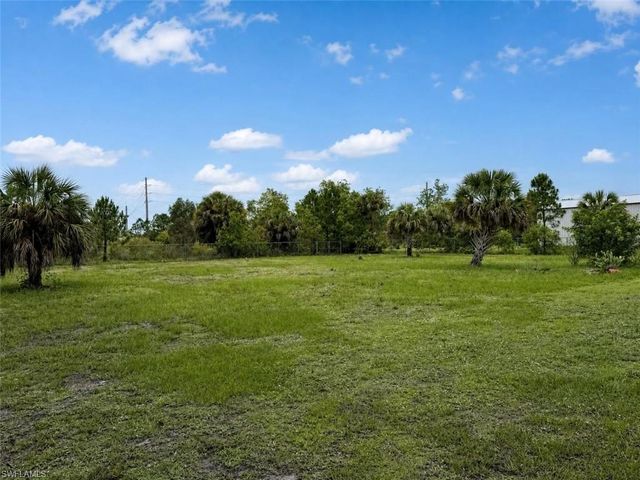 4775 8th ST NE, Naples, FL 34120