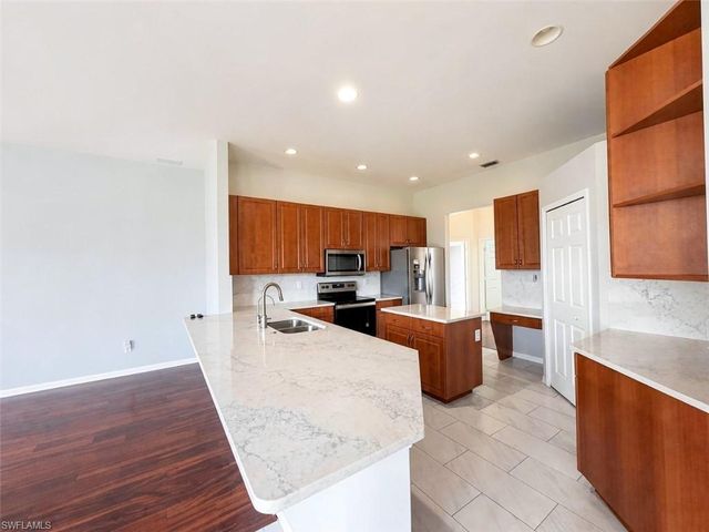 4775 8th ST NE, Naples, FL 34120